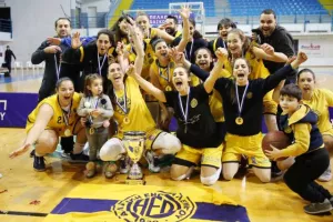 ΚΥΠΕΛΛΟΥΧΟΣ για 15η φορά στην ιστορία της η ΑΕΛ (φώτος)