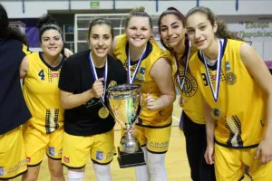 ΚΥΠΕΛΛΟΥΧΟΣ για 15η φορά στην ιστορία της η ΑΕΛ (φώτος)