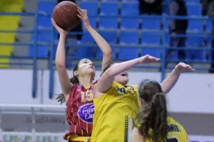 ΚΥΠΕΛΛΟΥΧΟΣ για 15η φορά στην ιστορία της η ΑΕΛ (φώτος)