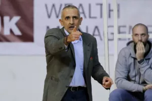 ΚΥΠΕΛΛΟΥΧΟΣ για 15η φορά στην ιστορία της η ΑΕΛ (φώτος)