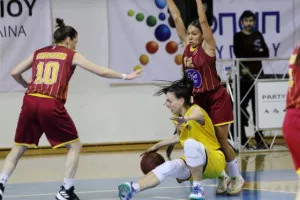 ΚΥΠΕΛΛΟΥΧΟΣ για 15η φορά στην ιστορία της η ΑΕΛ (φώτος)