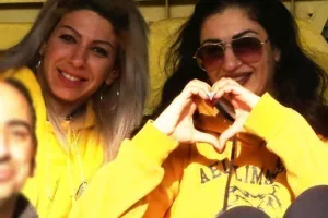ΚΥΠΡΟΣ 20η αγ./Ομόρφυναν τις κερκίδες μας (φώτος)
