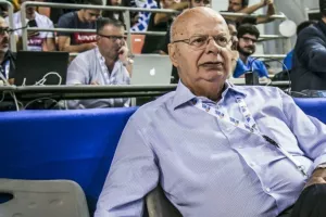 Βασιλακόπουλος για Αγγελόπουλο: «Καταντάς γραφικός»!