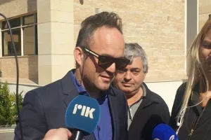 ΜΑΣΙΑΣ: "Όποιος δεν μπορεί να δέρει τον γάδαρο, δέρνει το σαμάρι"