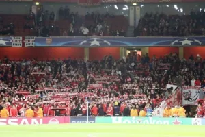 Πάνω από 6.000 «ερυθρόλευκοι» στο Λονδίνο