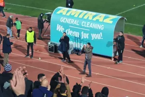 ΓΙΑΝΕΦΣΚΙ/Η κίνηση μετά την ΑΠΟΘΕΩΣΗ (Φώτος)