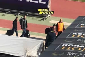 Στο γήπεδο οι ρεφ...