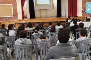Τα είπαν με τους μαθητές οι παίκτες της ΑΕΚ