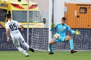 "Top Save" από τον Δημήτρη Δημητρίου