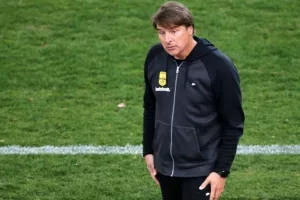 Ένινγκ σε παίκτες: «Να μας πεισμώσουν αυτά που έγιναν»