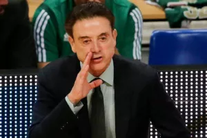 Πιτίνο για Παναθηναϊκό: "Δεν μπορώ να αγαπήσω περισσότερο μια ομάδα και μια χώρα!"