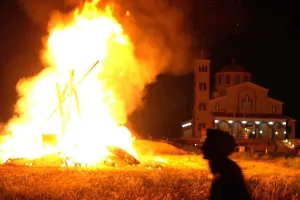 Το έθιμο της Λαμπρατζιάς