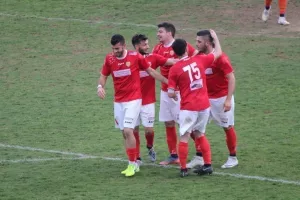 Προβάδισμα... τελικού για ΑΠΟΝΑ Ανάγυιας (φώτος)/Νίκη για Αχυρώνα