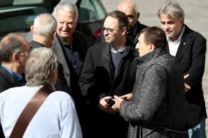 Πλήθος κόσμου στην κηδεία του Λεωνίδα Θεοδωρακάκη