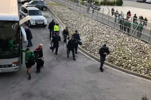 "Ντόπες" στην άφιξη της Ομόνοιας (βίντεο/φώτος)