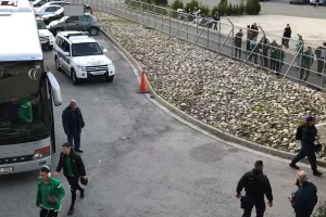 "Ντόπες" στην άφιξη της Ομόνοιας (βίντεο/φώτος)