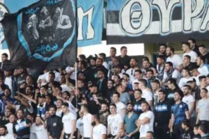 "Χέρι Βοηθείας" από Θύρα Ένα