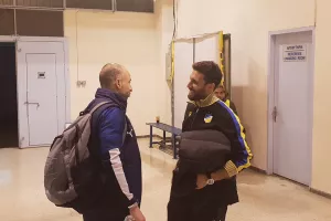 Πηγαδάκια και πειράγματα οι αντίπαλοι και... συμπαίκτες (φώτος)