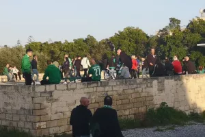 Μαζικά και... νωρίς οι Ομονοιάτες