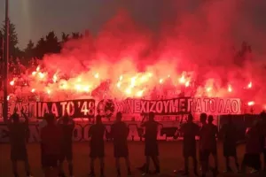Τοποθετείται η Θύρα 9...