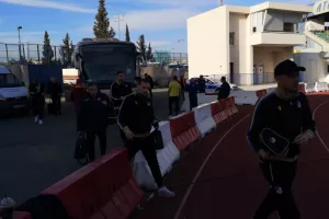 ΦΩΤΟΣ/Η άφιξη του ΑΠΟΕΛ