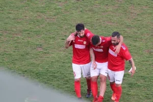 Προβάδισμα... τελικού για ΑΠΟΝΑ Ανάγυιας (φώτος)/Νίκη για Αχυρώνα