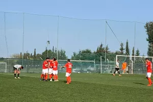 Προβάδισμα... τελικού για ΑΠΟΝΑ Ανάγυιας (φώτος)/Νίκη για Αχυρώνα