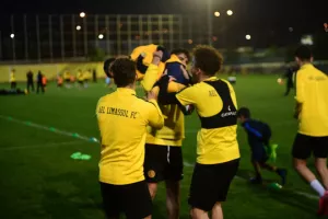 (ΦΩΤΟΡΕΠΟΡΤΑΖ/ΑΕΛ) Το μέλλον συνάντησε το παρόν στο προπονητικό!