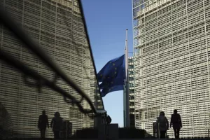 Μέτρα για προϊόντα-απάτη κατά του κορωνοϊού και την υπερφόρτωση του διαδικτύου