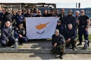 Είστε όλοι ΛΕΒΕΝΤΕΣ!