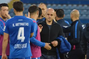 ΑΝΤΙΔΡΑΣΗ και... επιστροφή με ΤΡΙΑΡΑ! (Φώτος)