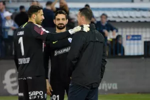 ΑΝΤΙΔΡΑΣΗ και... επιστροφή με ΤΡΙΑΡΑ! (Φώτος)