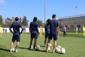 ΣΠΙΤΙ... μέχρι την Πέμπτη