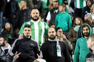 ΦΩΤΟΡΕΠΟΡΤΑΖ... απ΄τις κερκίδες του "ΓΣΠ"