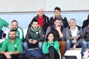 ΦΩΤΟΡΕΠΟΡΤΑΖ/Οι Ομονοιάτες έκαναν... έδρα το Τσίρειο