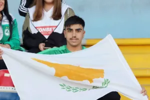 ΦΩΤΟΡΕΠΟΡΤΑΖ/Οι Ομονοιάτες έκαναν... έδρα το Τσίρειο