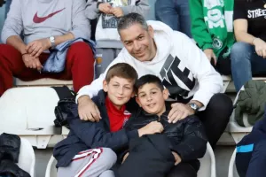 ΦΩΤΟΡΕΠΟΡΤΑΖ/Οι Ομονοιάτες έκαναν... έδρα το Τσίρειο