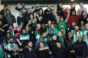 ΦΩΤΟΡΕΠΟΡΤΑΖ/Οι Ομονοιάτες έκαναν... έδρα το Τσίρειο