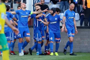 ΑΝΤΙΔΡΑΣΗ και... επιστροφή με ΤΡΙΑΡΑ! (Φώτος)