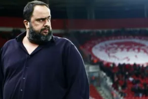 «Η οικογένεια του Ολυμπιακού δεν θα ξεχάσει ποτέ τον Λεωνίδα Θεοδωρακάκη»