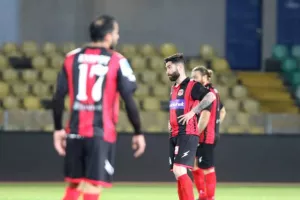 Πήρε το ντέρμπι ο ΑΡΗΣ και... φωτιά στην κορυφή! (φώτος)