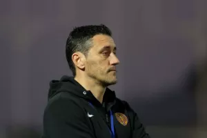 "Πρεμιέρα" με τριάρα και... μένει κορυφή! (φώτος)