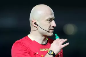 "Πρεμιέρα" με τριάρα και... μένει κορυφή! (φώτος)