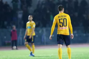 "Πρεμιέρα" με τριάρα και... μένει κορυφή! (φώτος)