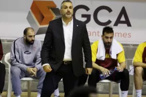 Ο Κεραυνός νίκησε το ΑΠΟΕΛ (φώτος)