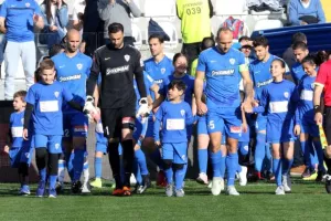 ΑΝΤΙΔΡΑΣΗ και... επιστροφή με ΤΡΙΑΡΑ! (Φώτος)