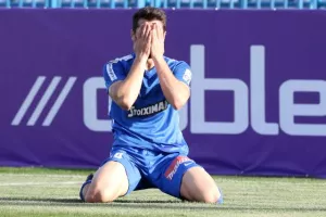 ΑΝΤΙΔΡΑΣΗ και... επιστροφή με ΤΡΙΑΡΑ! (Φώτος)