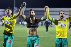 (ΒΙΝΤΕΟ/ΦΩΤΟΣ) Τα... ΟΛΕ - ΟΛΕ των παικτών με τον κόσμο!