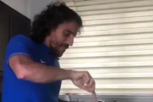 Ο Ρενάτο... μάγειρας! (Βίντεο)