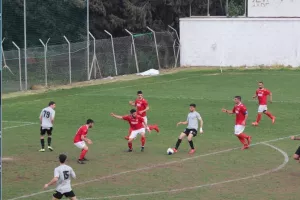 Προβάδισμα... τελικού για ΑΠΟΝΑ Ανάγυιας (φώτος)/Νίκη για Αχυρώνα